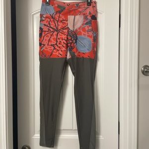 Gymshark X Nikki Blackketter Printed Dynamic Leggings Pineapple Print!